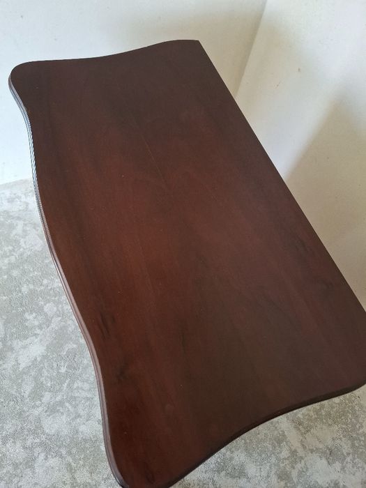 Komoda brzuchatka na lwich nogach