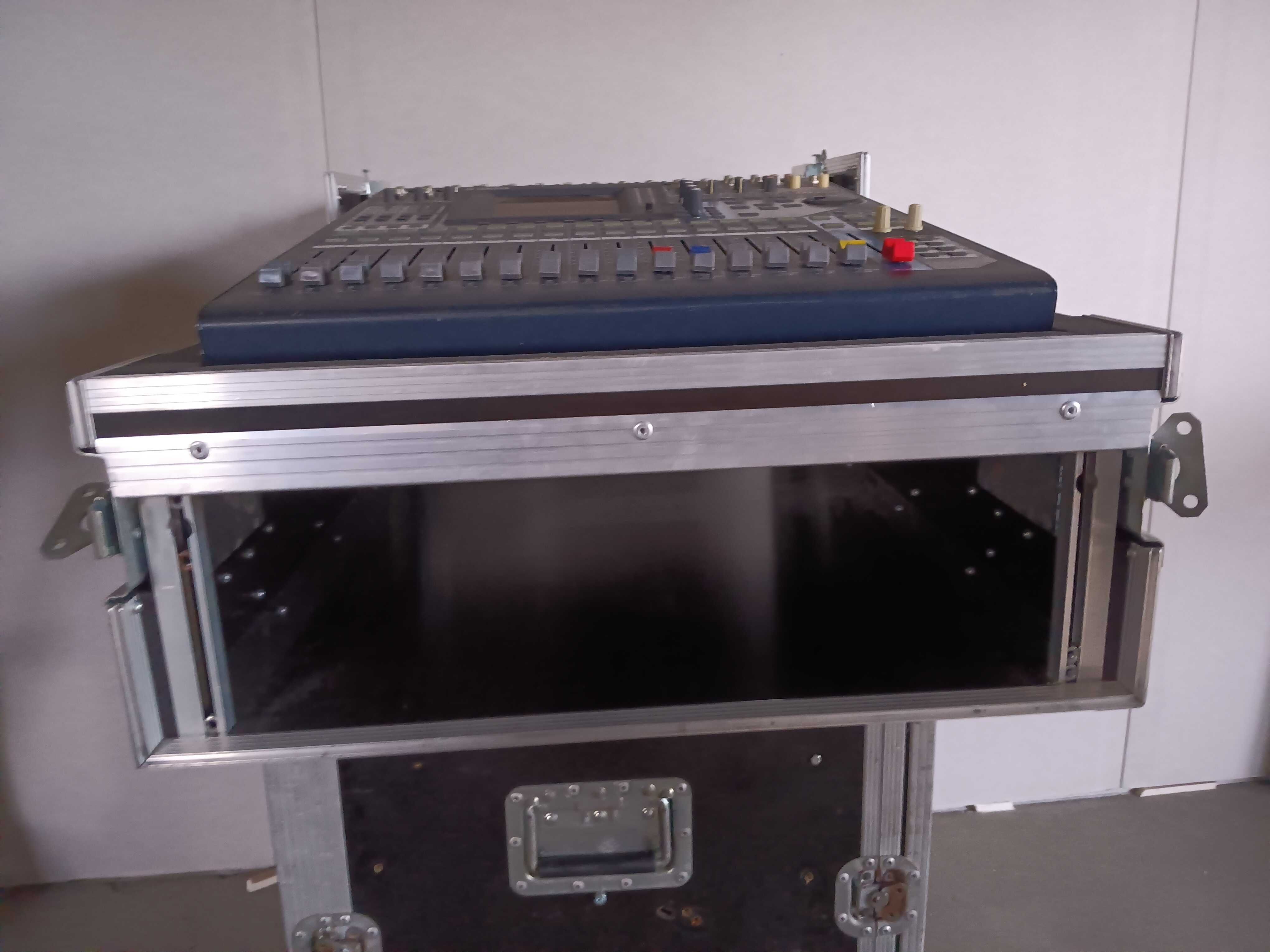 Case yamaha 01v96
