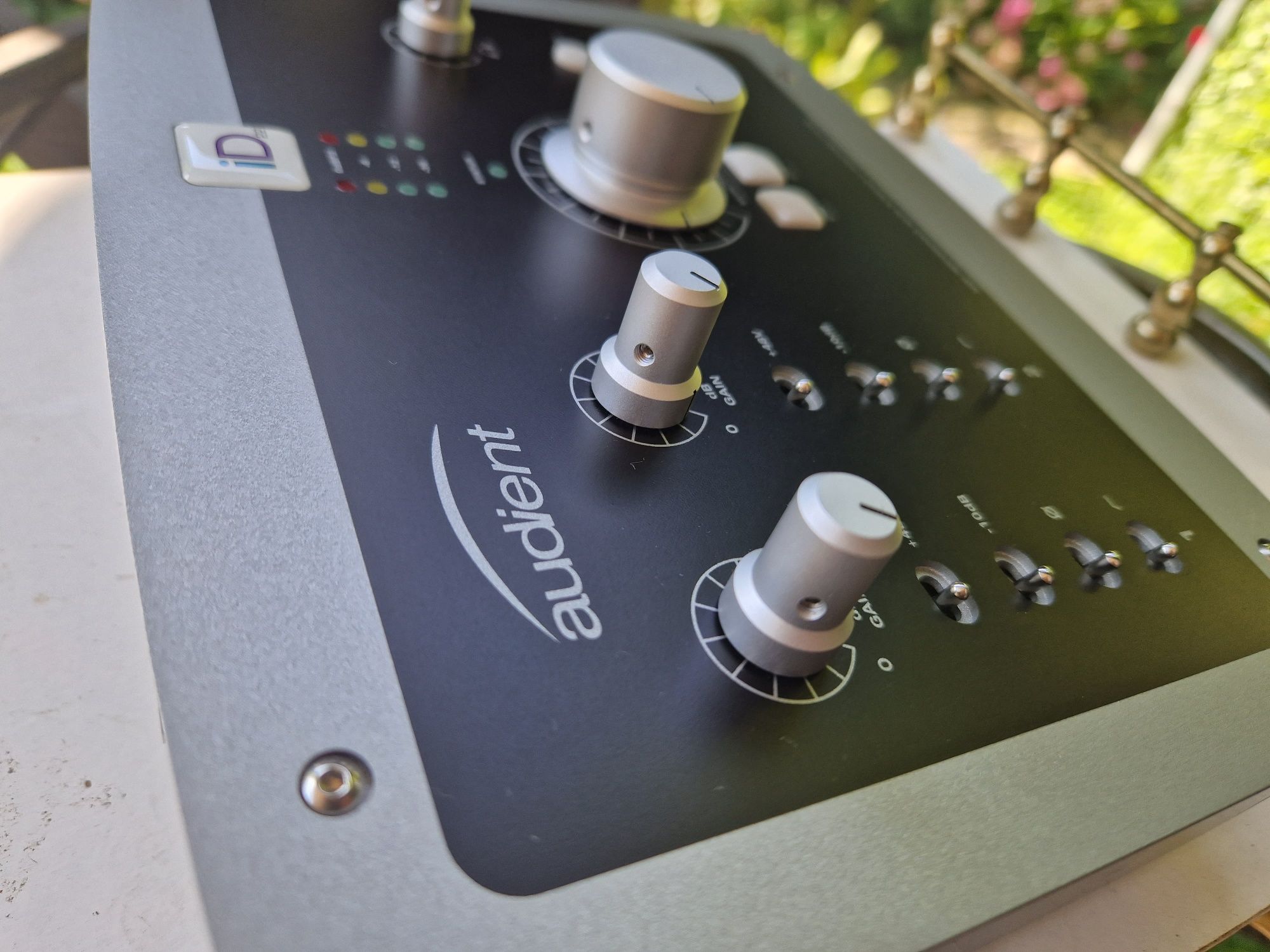 Топовая в своём классе Звуковая Карта Audient id22
