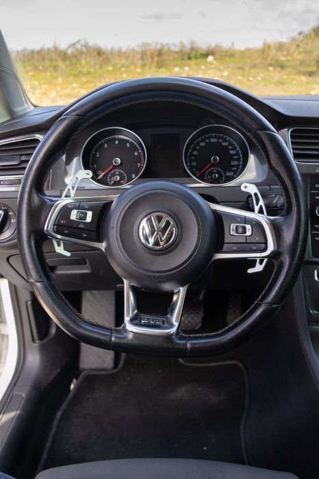 Golf 7.5  2018 1.4 com pack exterior R line