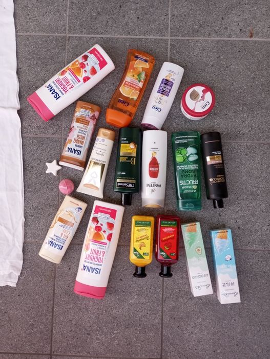 Zestaw kosmetyków opis! Żel szampon odżywka krem balsam kula do kąpiel