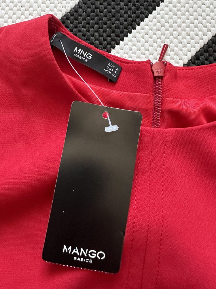 Червона сукня Mango S