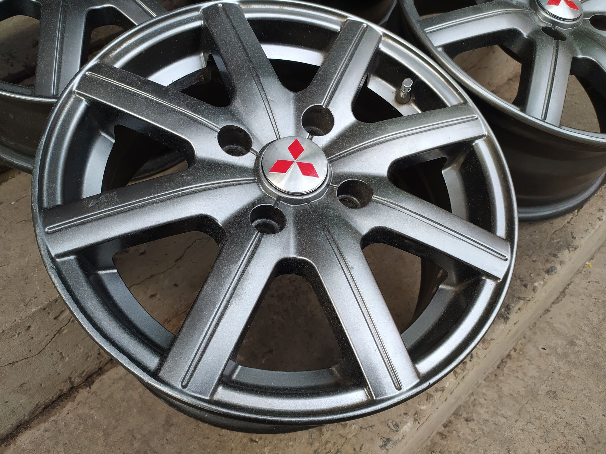 Диски R15 4*114.3 Mitsubishi Kia Mazda Honda Nissan. Состояние отлично