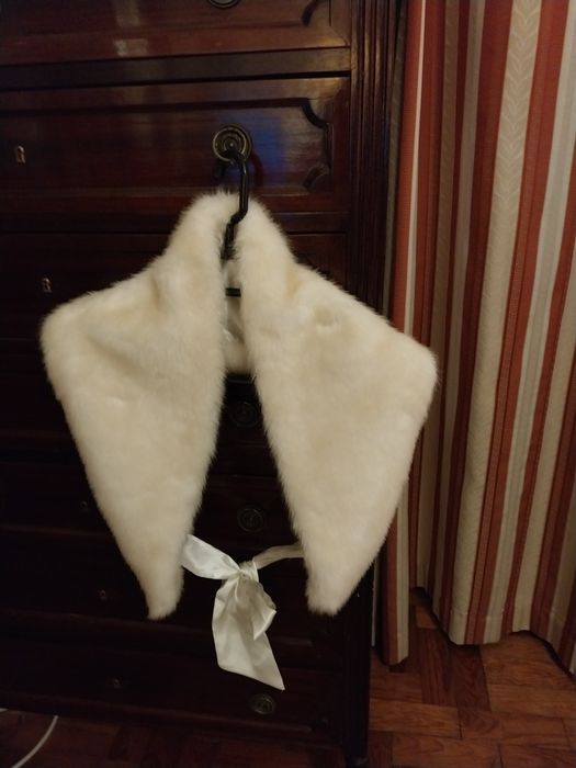 Estola em pelo sintético  muito bonita