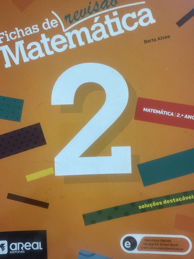 Livros de portugues e matematica - revisao
