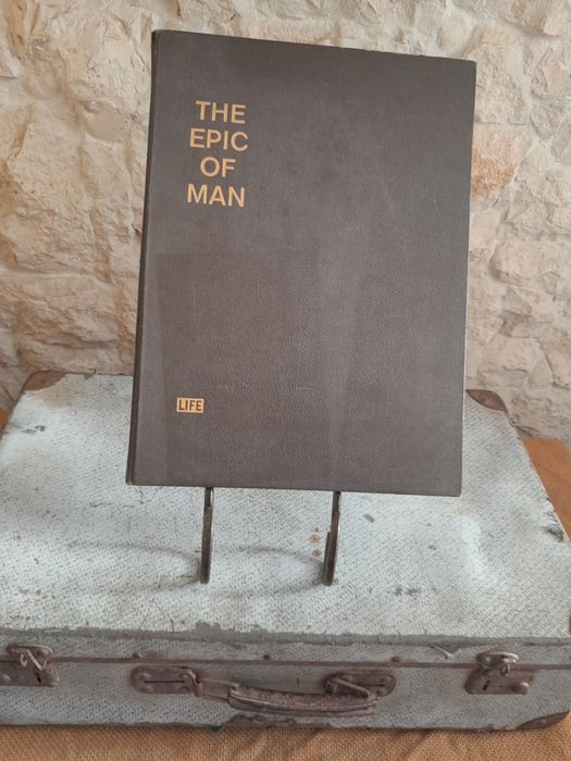 Livro , já Raro,"The Epic Of Man"Time Life International-1962