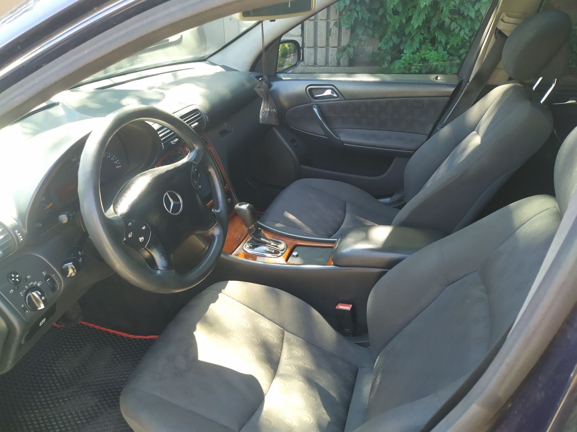 Mersedes w203 2.2 cdi 3600$