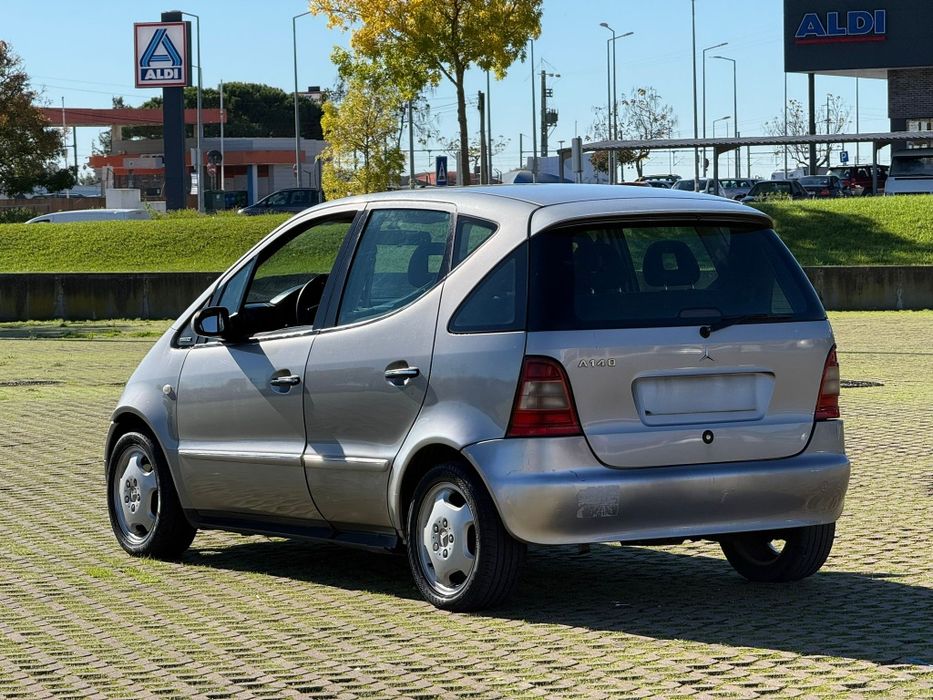 Mercedes Benz A140i em bom estado