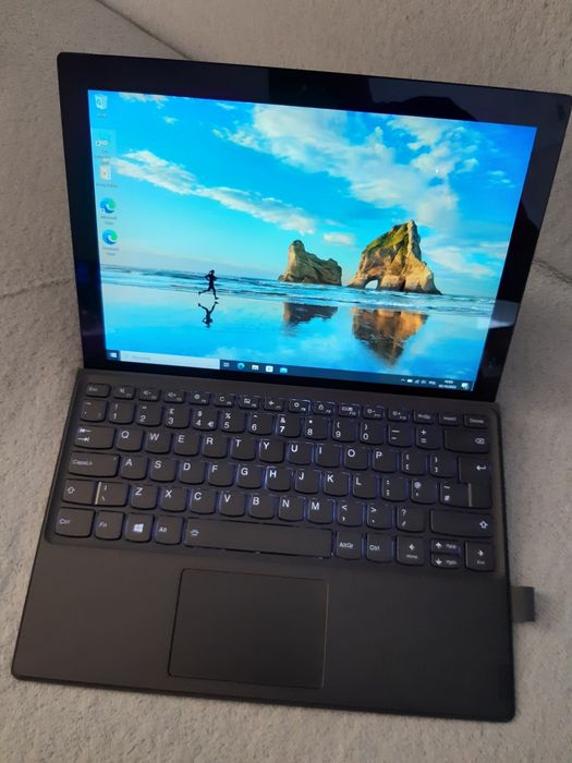 Ultrabook Lenovo laptop notebook netbook komputer 8GB Ram,  win10, ssd