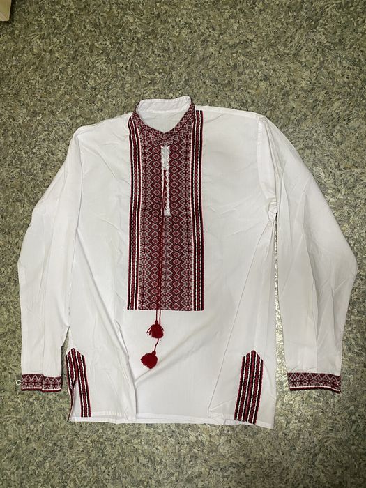Вишиванка. Розмір L. Заміри на фото. Стан ідеальний