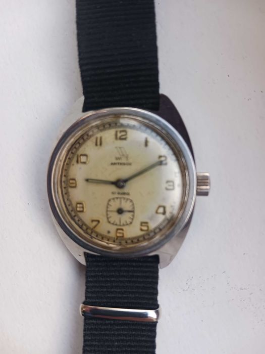 Relógio Witt - Corda Manual - Caixa em Aço - 35mm