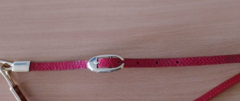 PASEK czerwony ze złotymi elementami, wąski, Accessorize, do sukienki