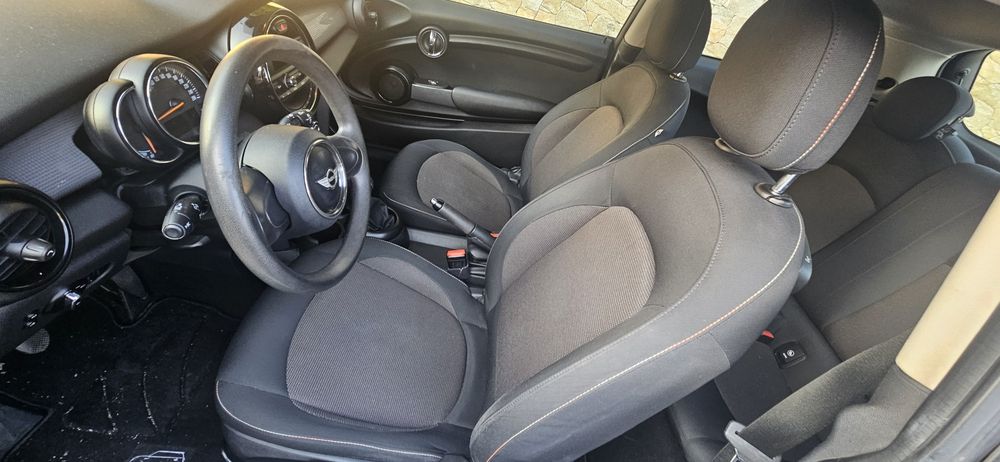 Mini Cooper D modelo F56