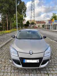Renault Megane coupé com possibilidade financiamento