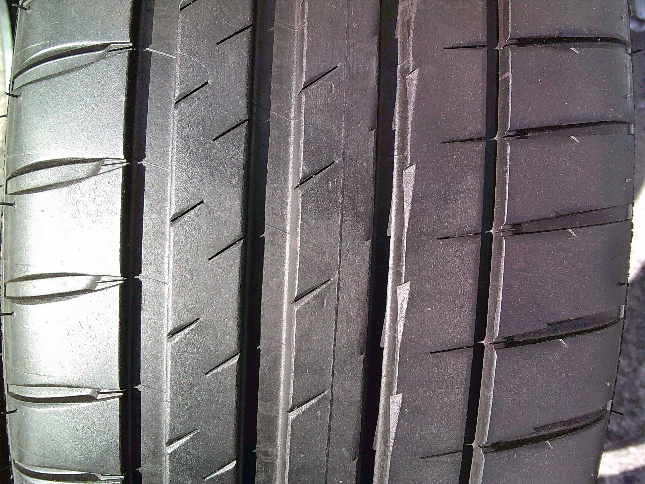 Opony 235/45/18 Michelin 2szt DEMO