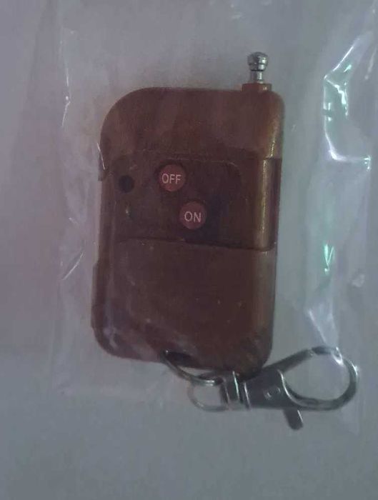 Inversor ONDA PURA (Camião) 24VDC em 220VAC - 5.000W pico, COM comando