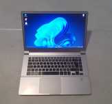 Ładny laptop firmy Samsung - stan idealny