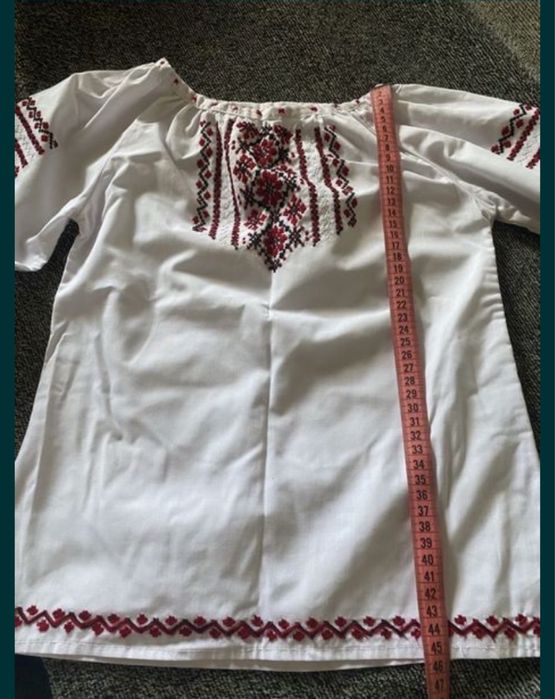 Продам комплект (вишиванка-штани)