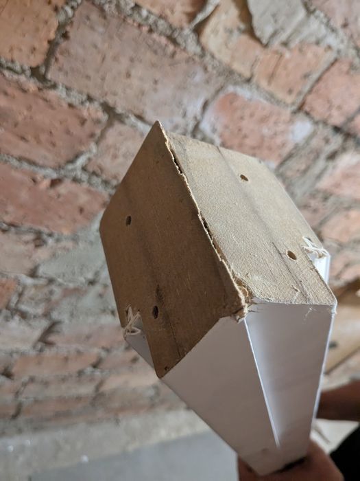 Ościeżnica nieregulowana biała