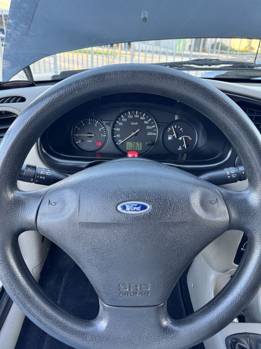 Ford Fiesta 2001