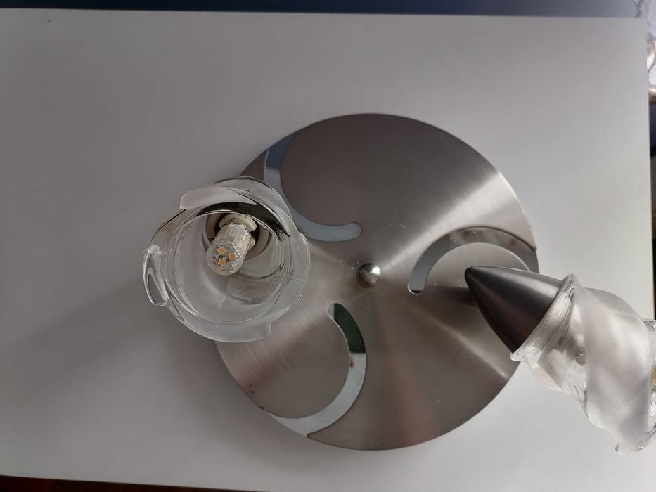 Żyrandol żarówki led