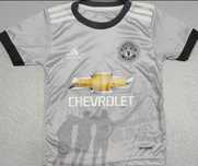 S) MANCHESTER UNITED logowana koszulka klubowa Roz.110cm