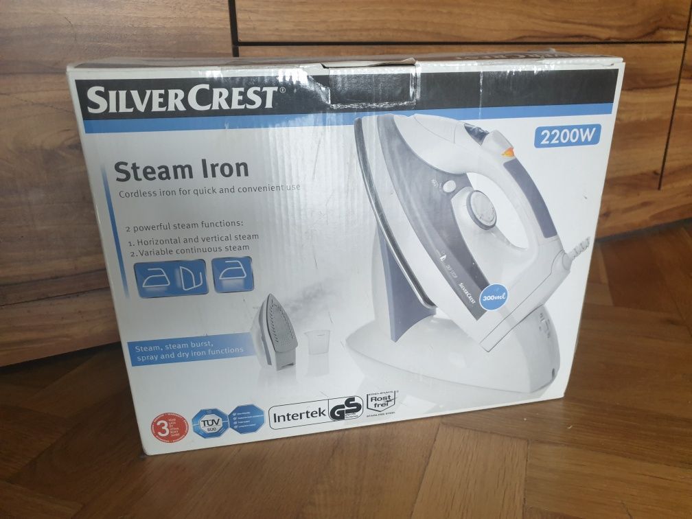 Nowe żelazko Silvercrest 2200 W z podstawką