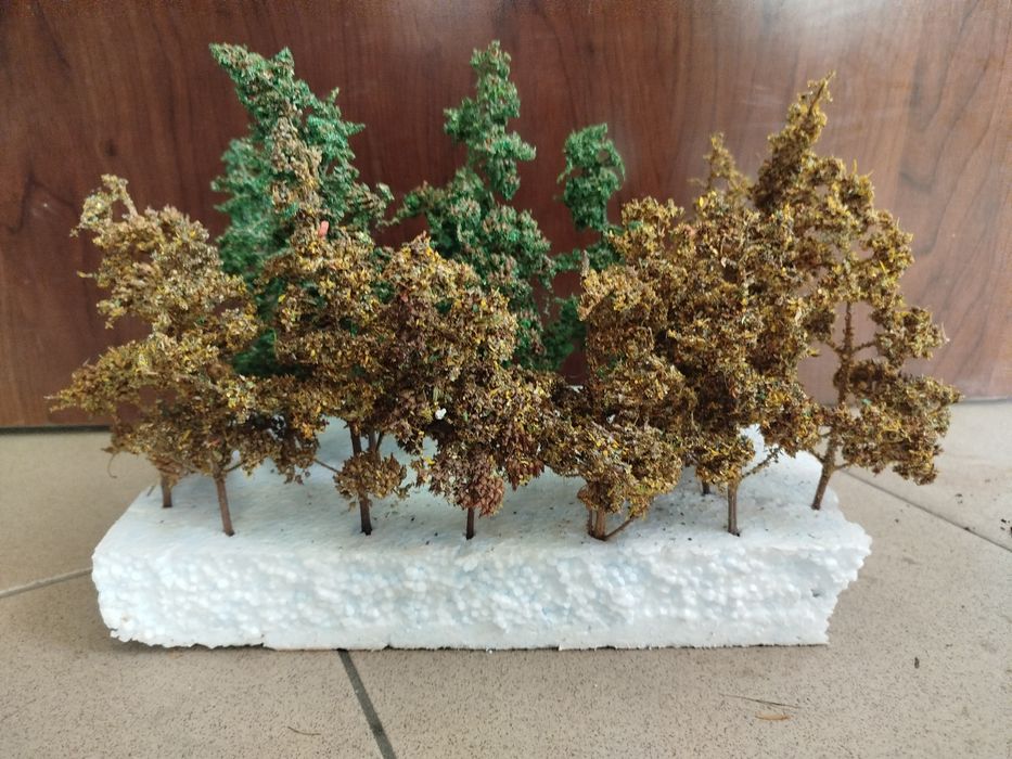 Drzewka na makietę, jesień