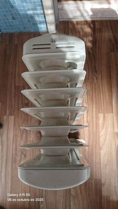 Vendo Aquecedor a Óleo da marca Taurus com 5 divisórias de calor