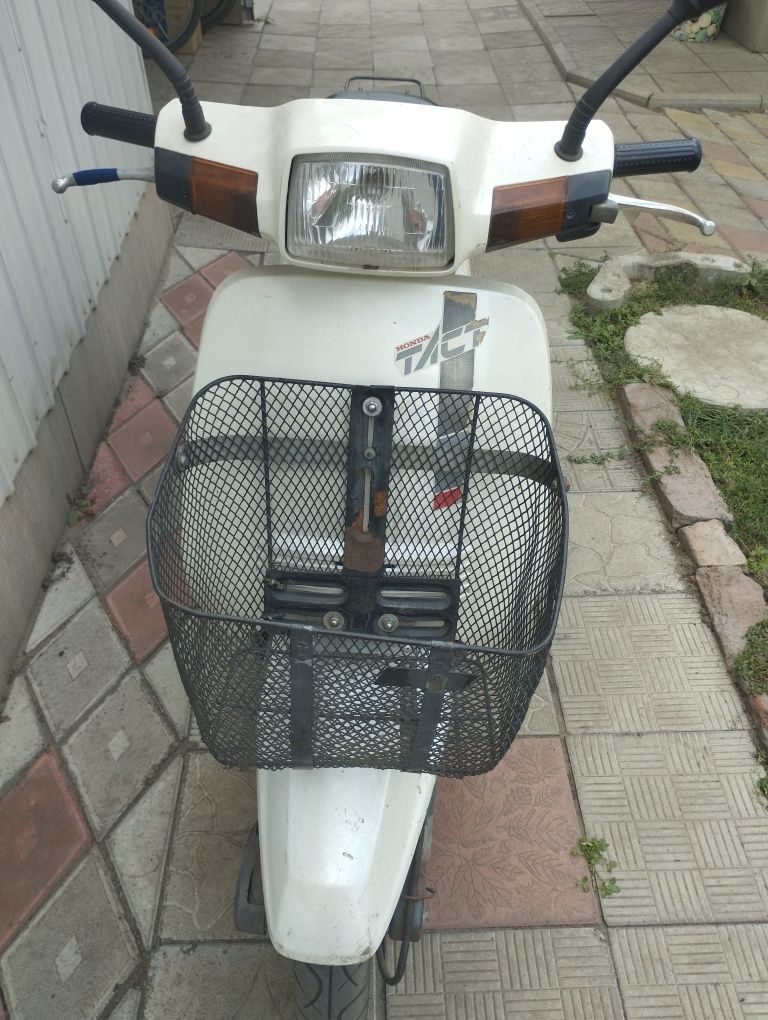 Скутер Хонда такт