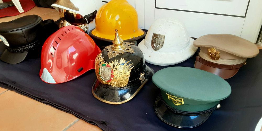Capacete GNR Antigo 300€ + Chapeus de Coleção