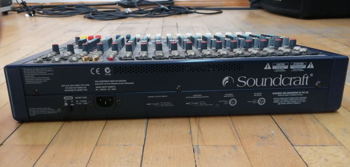 Mikser Soundcraft Mfx 12/2