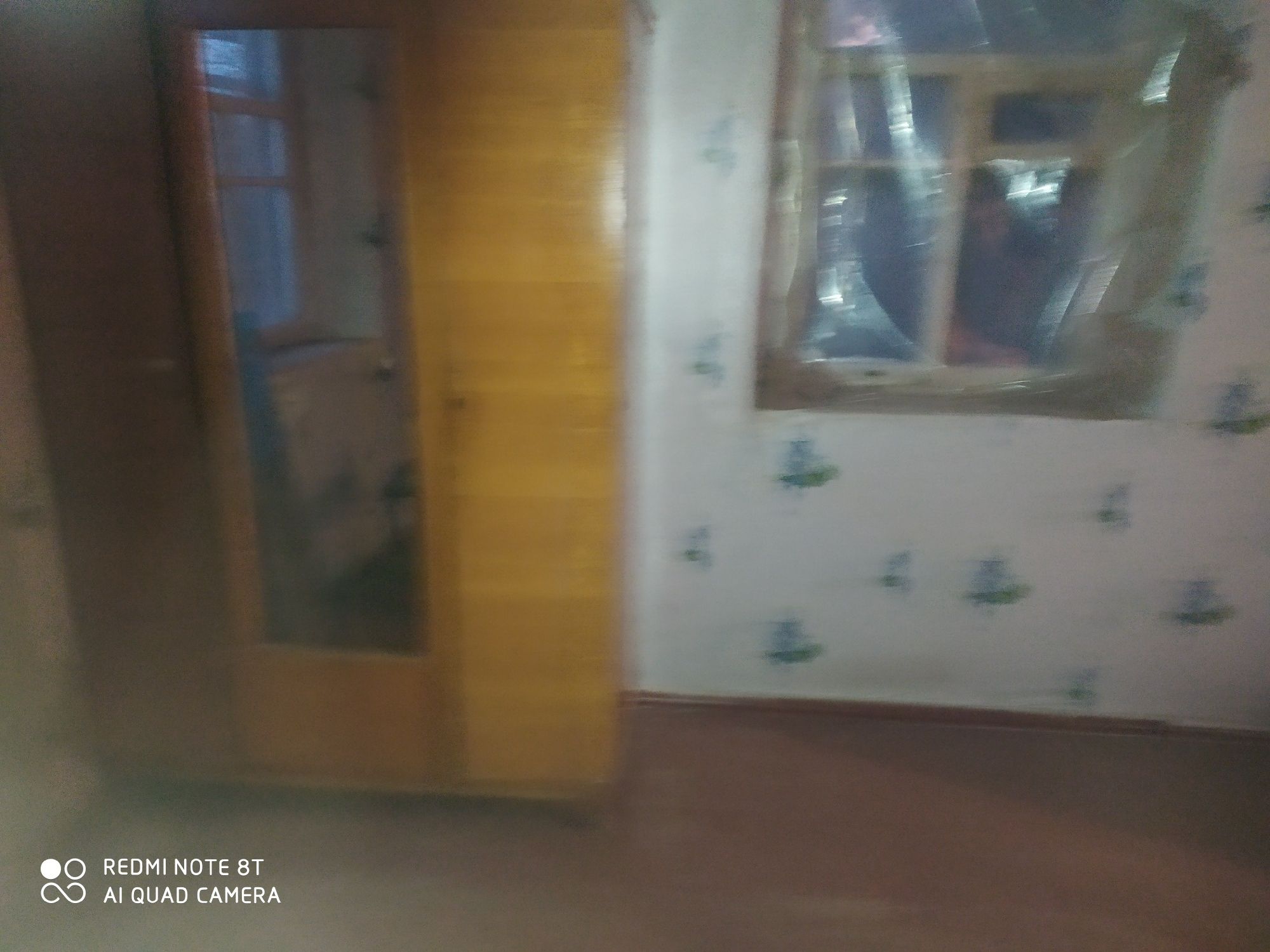 Продам  участок  15  соток  с  домом  в  Полтаве.