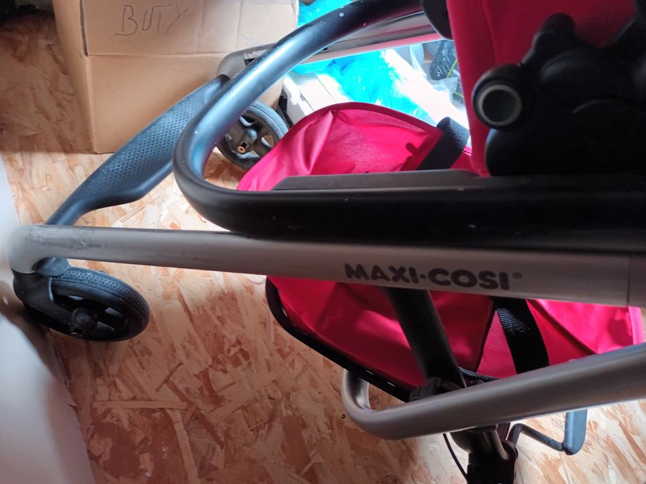 Maxi Cosi Lila Nomad Red