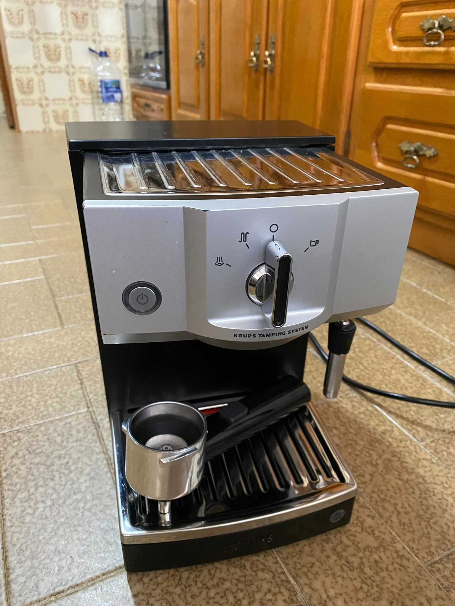 Máquina de Café Expresso Krups - em bom estado