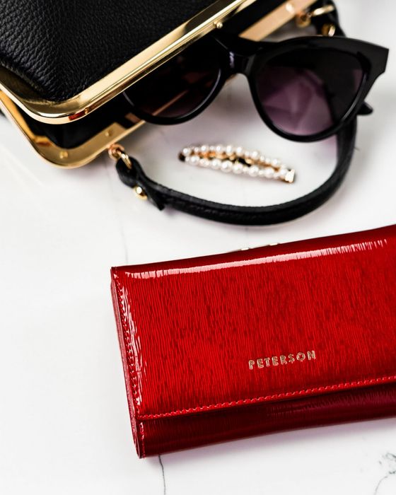 PETERSON portfel damski skórzany lakierowany z biglem P189 czerwony
