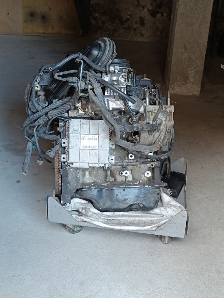 Motor e caixa Peugeot 205 1.1