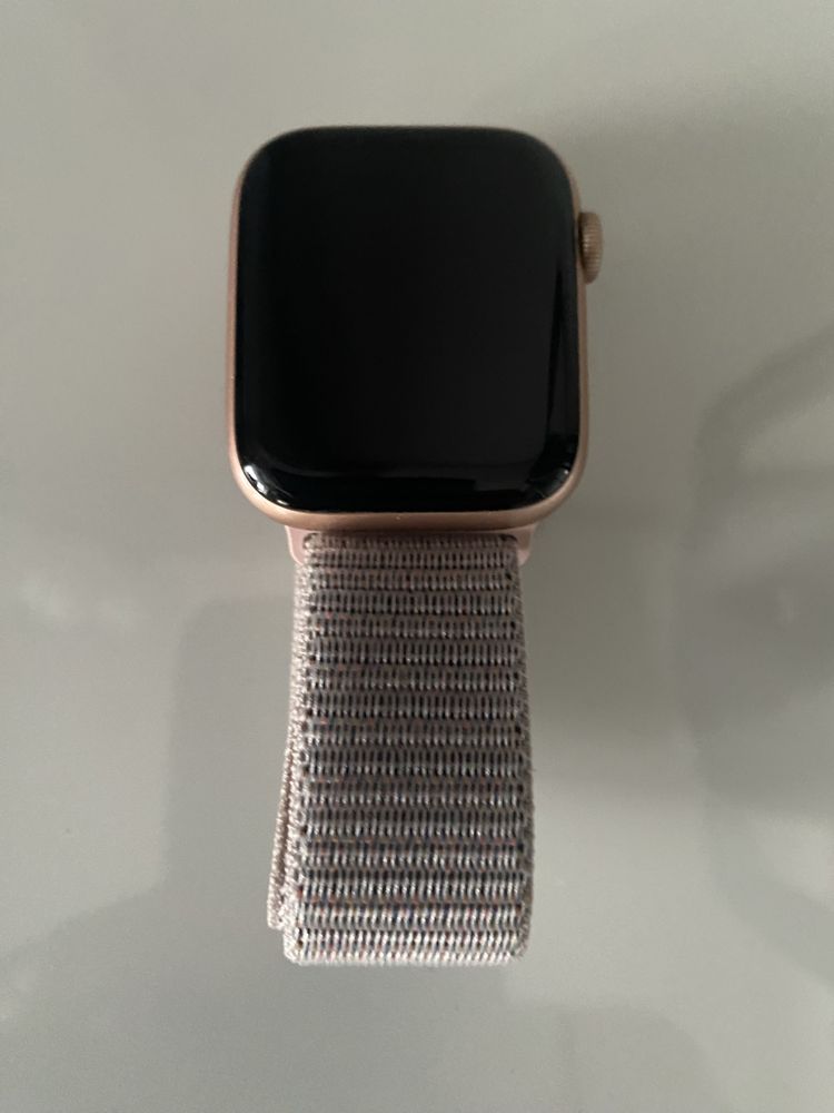 Apple watch series5 44mm