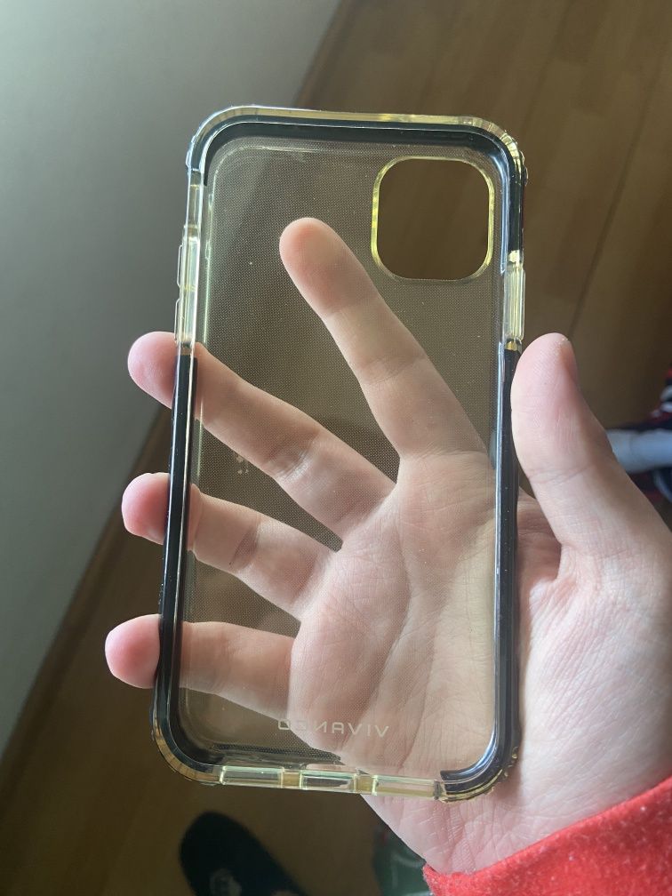 Capa preta e transparente para iPhone 11 ( Portes grátis)
 ( P