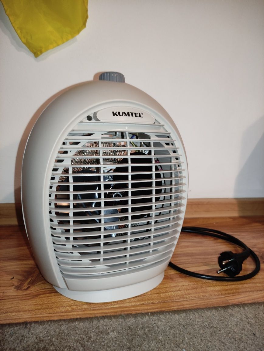 Termowentylator . Wentylator mini KUMTEL biały 2000W (3AH745)