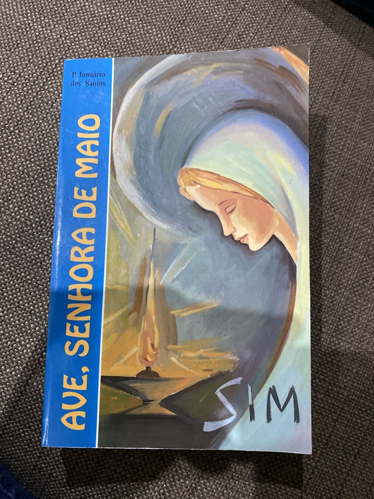 Livro “Ave, Senhora de Maio”