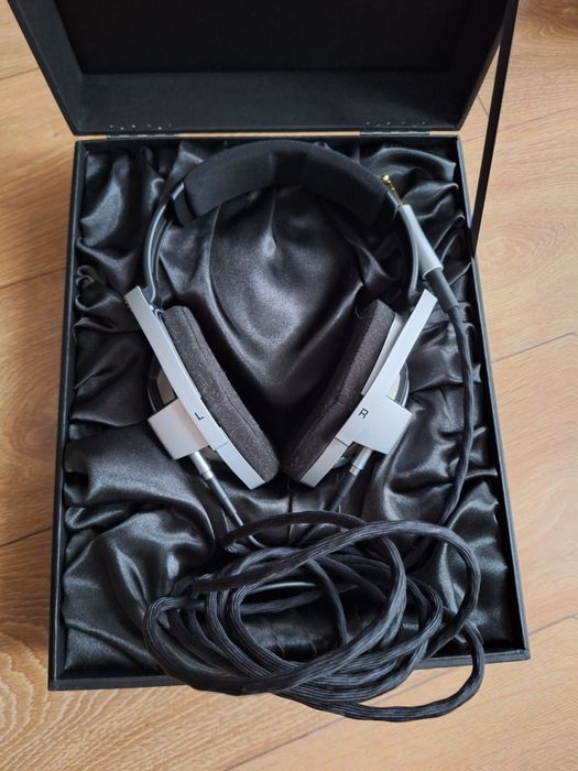 Sennheiser HD800 + Pady Dekoni Elite