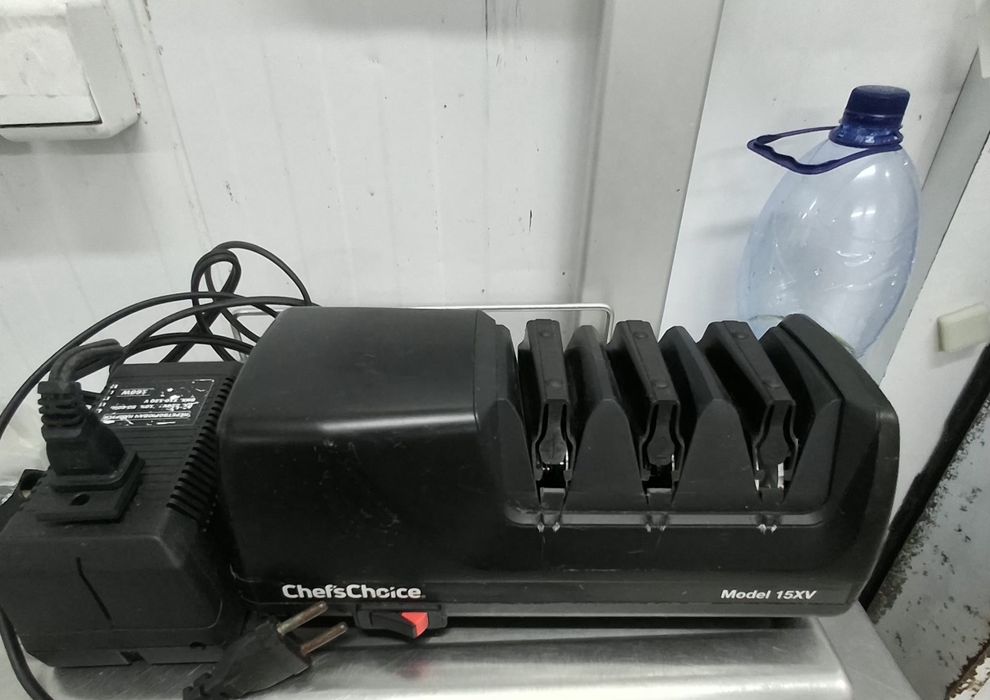 Chef'sChoice Model 15XV. 
Це професійна 3-етапна