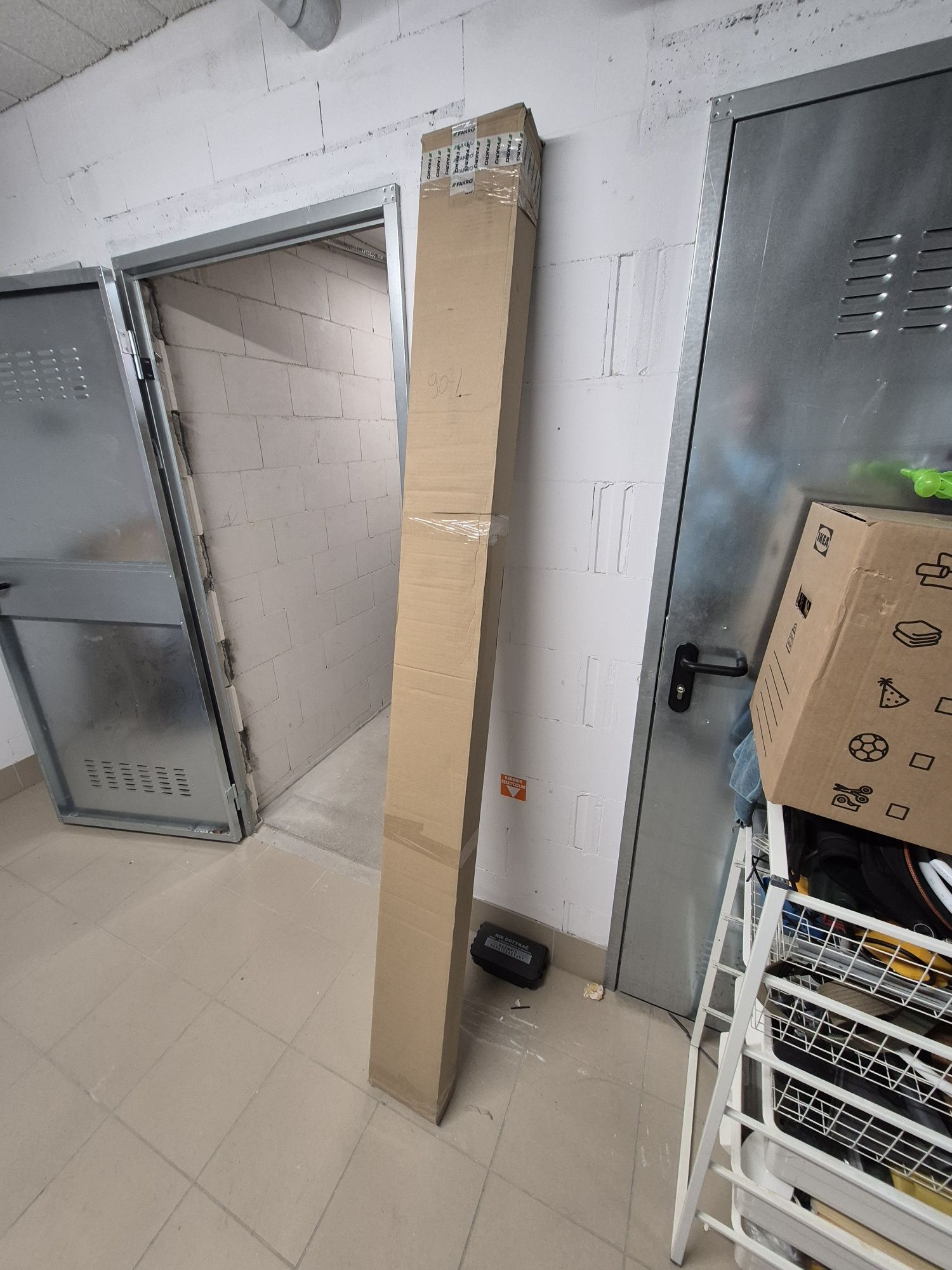 Drzwi szerokość 90 cm Tre Windoor pokój i łazienka + ościeżnica