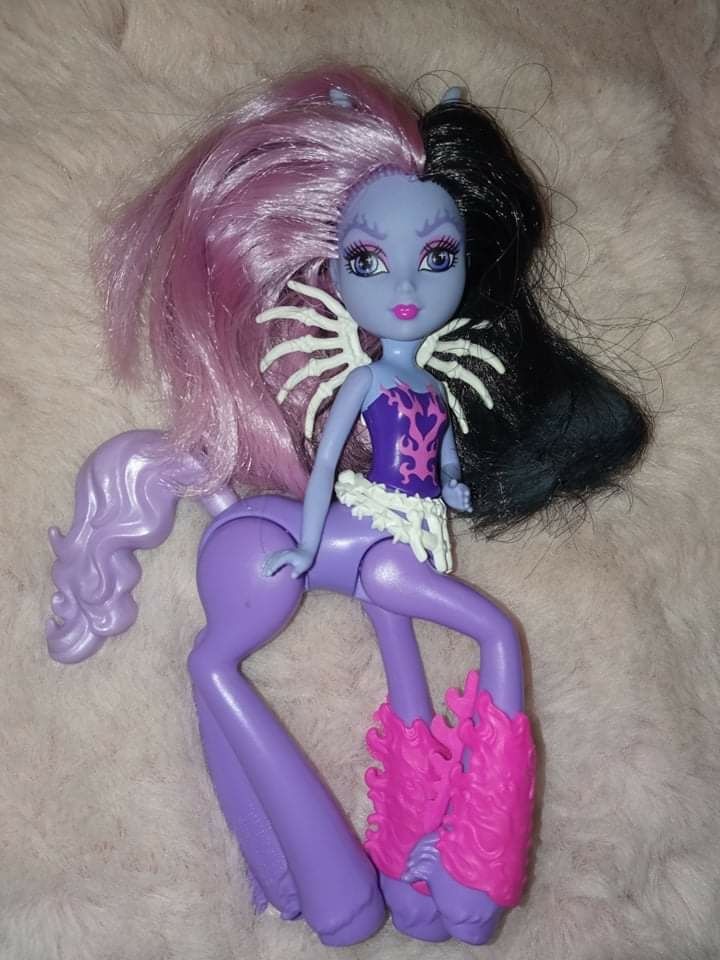 Lalka koń Monster High Centaury Aery Evenfall Mattel DHD12 DGD18