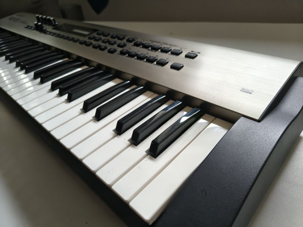 Roland RS-5 syntezator