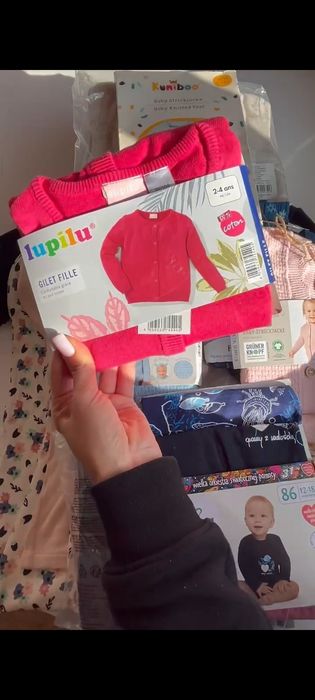 Дитячий стоковий одяг