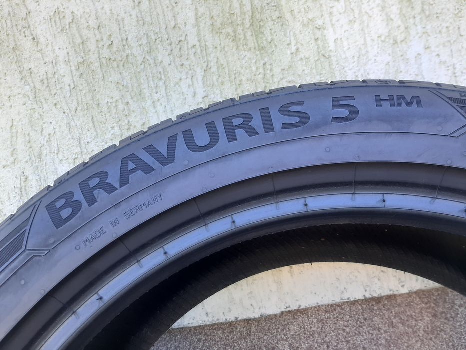 2x Opony letnie 215/50R18 Barum Bravuris 5 XL / 8mm Jak Nowe