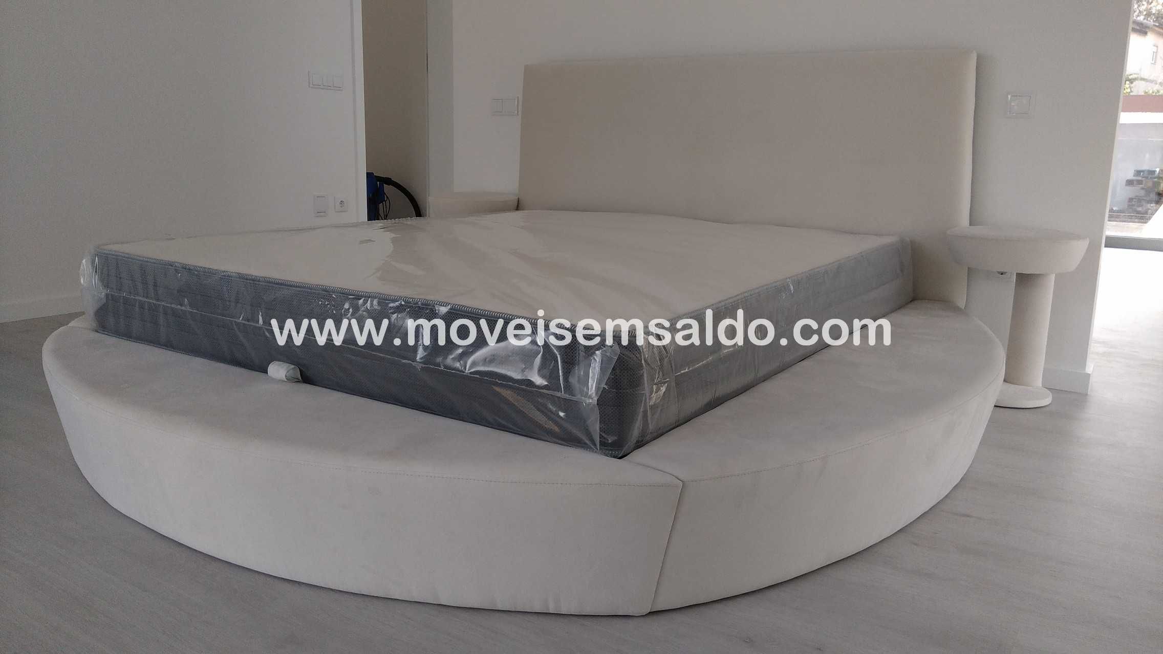 Cama de Casal Redonda Estofada - Ref.ª Giovana - Todas Cores e Medidas