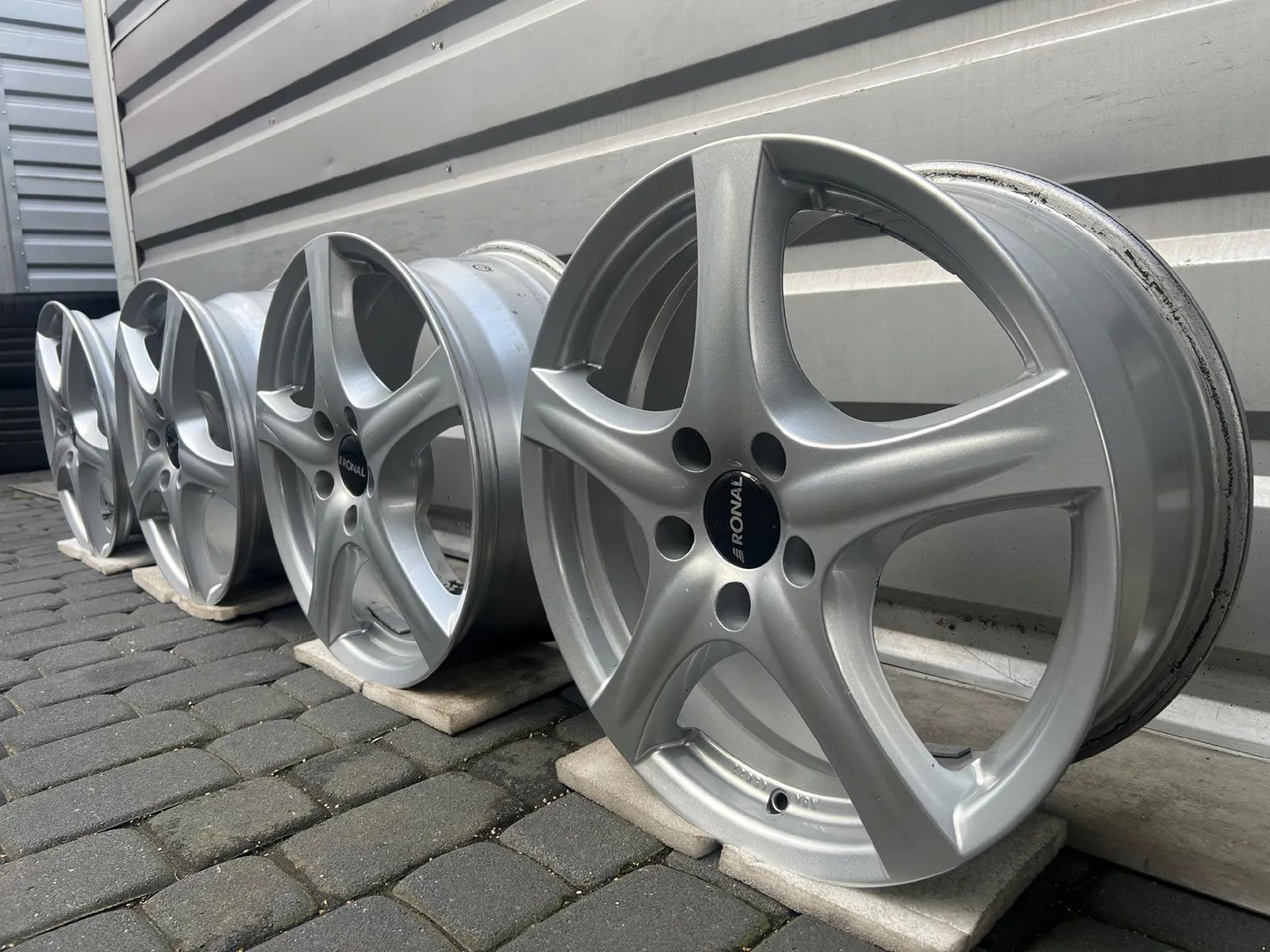 Oryginalne Felgi Ronal 17 Audi A3 A4 A5 A6 A8 Q3